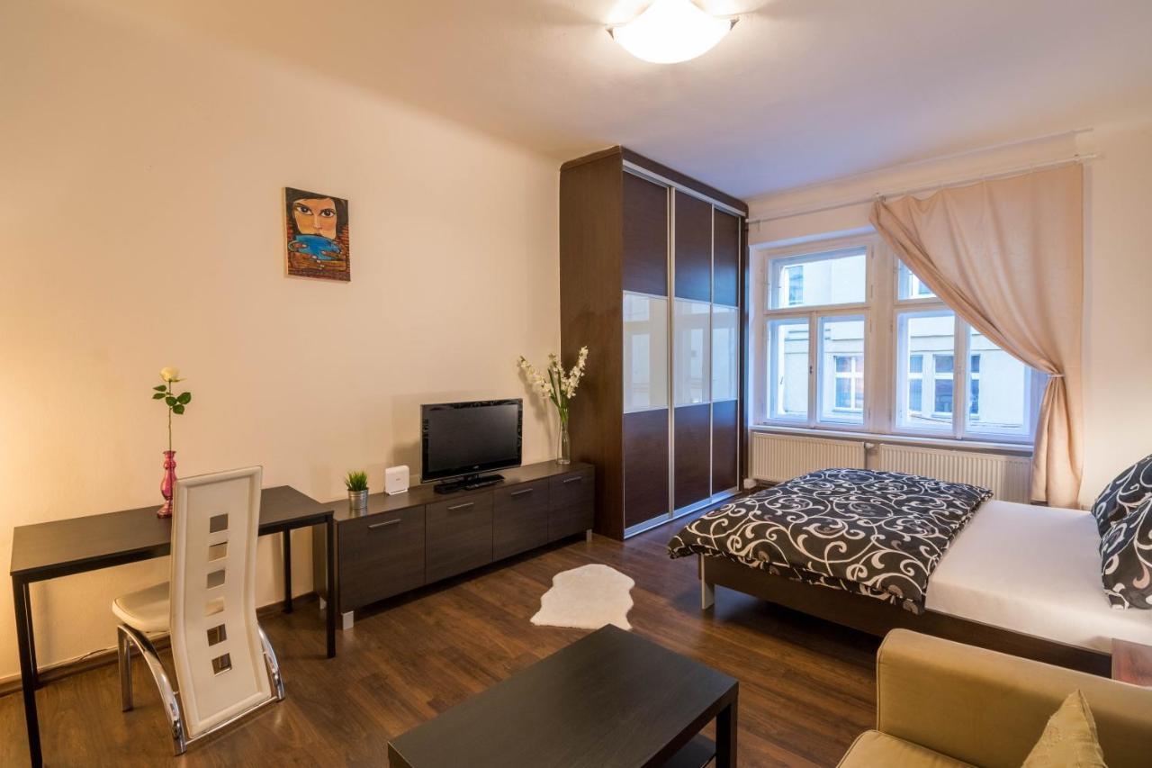 Chest Design Apartments Prag Exteriör bild