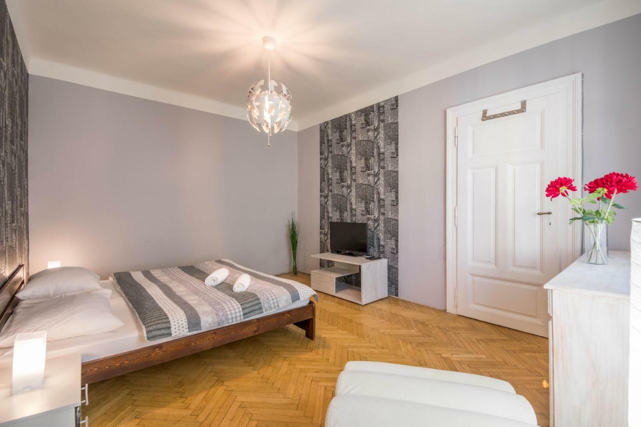Chest Design Apartments Prag Exteriör bild